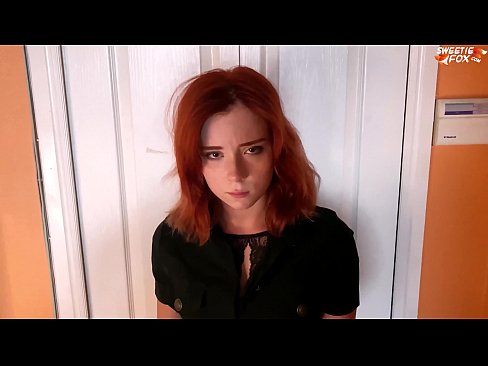 ❤️ Ka whiua e te Kaitiaki Haumaru te Wahine Ataahua mo te Hoko Hoko - Ki Te Mangai Sex i porn mi.bestsexporno.ru